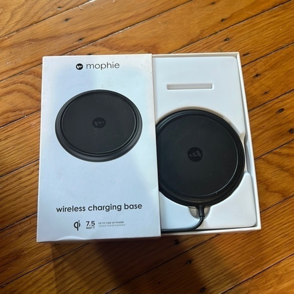 Mophie wireless charging base